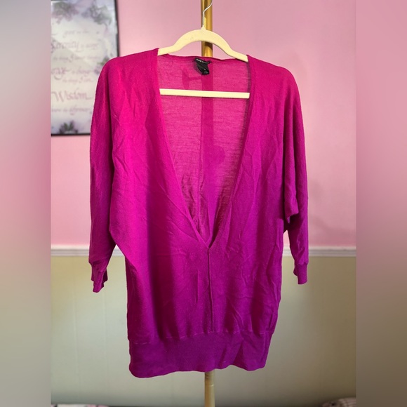 Club Monaco Merino Wool Fuchsia Sweater Medium - Picture 2 of 5